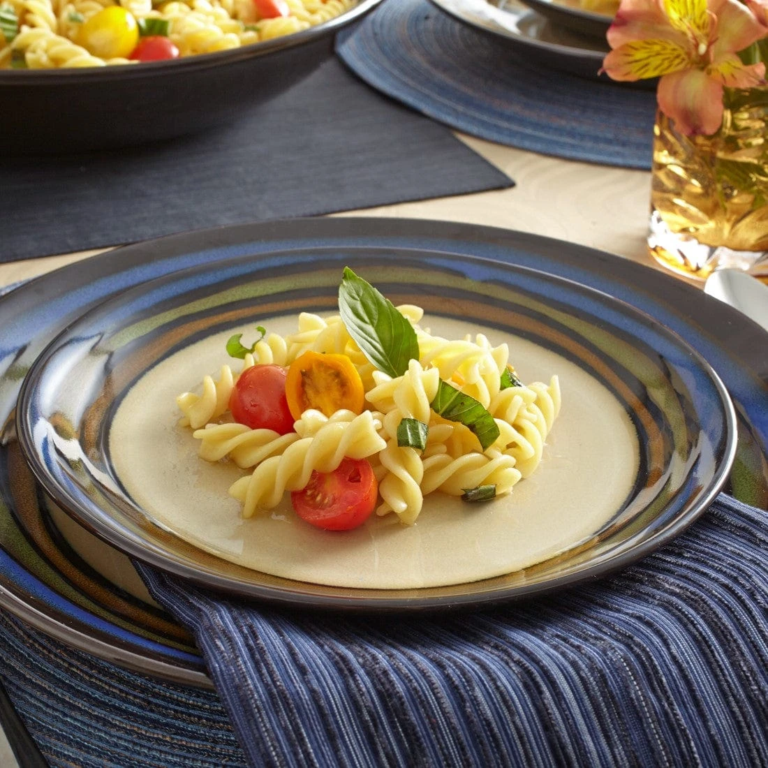 Galaxy Set Of 4 Blue Dinner Plates 4 Galaxy Set Of 4 Blue Dinner Plates - Image 2