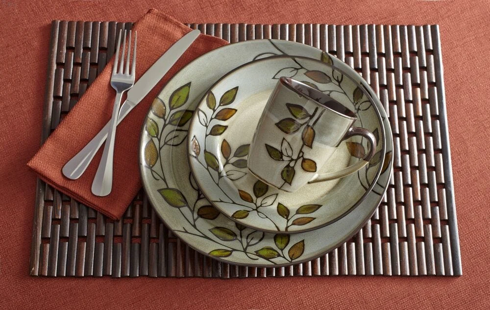 Rustic Leaves Service For 8 With Serveware 5 Rustic Leaves Service For 8 With Serveware - Image 3