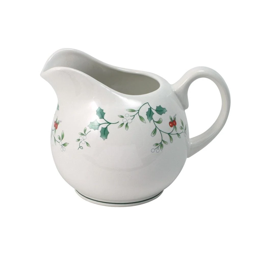 Winterberry® Gravy Boat 3 Winterberry® Gravy Boat